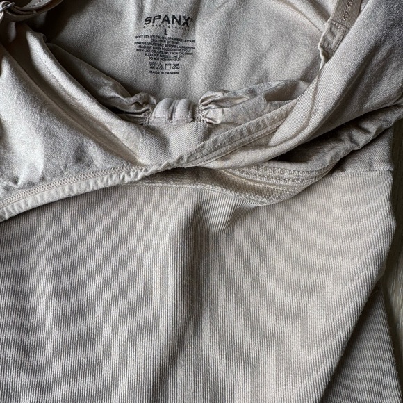 SPANX tan body contouring bodysuit size large - Picture 3 of 3